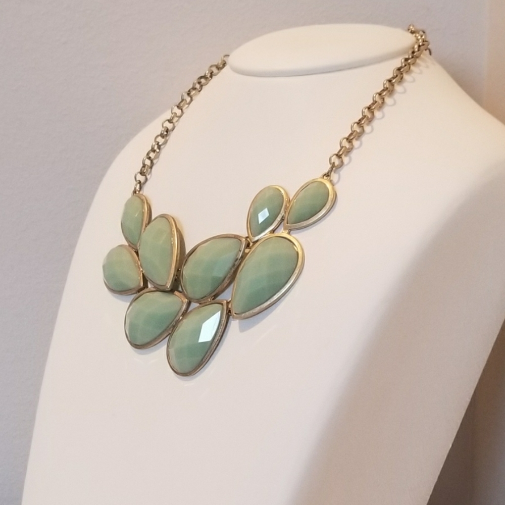 Charming Charlie Mint Green leaf necklace - Picture 6 of 9